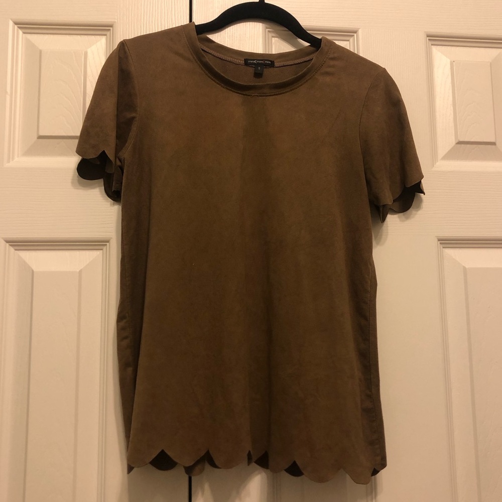 Fo-suede scalloped tee